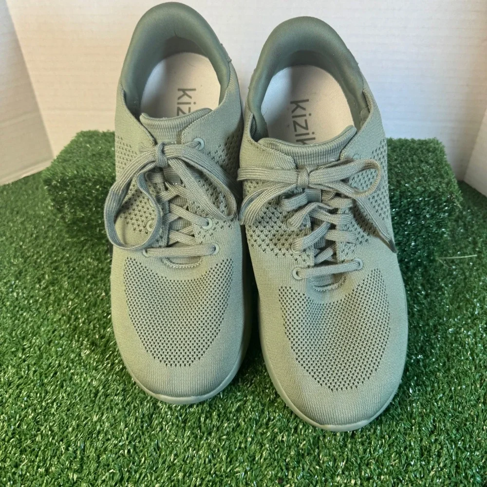 Kizik Lima Hands Free Sneakers Mens 9.5 X-Wide Sage Green Knit Shoes 4E Wide